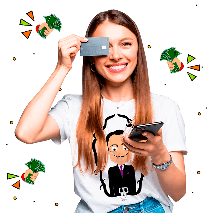 Chica con tarjeta de crédito y móvil