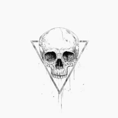 Skull In Triangles Black