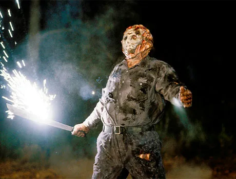 Jason siendo disparado en Viernes 13 parte 9