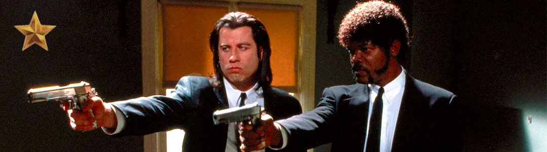 Vincent y Jules apuntando con sus pistolas en Pulp Fiction
