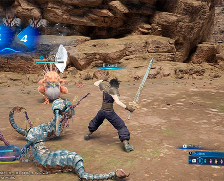 Zack enfrentándose a monstruos en Crisis Core Remake