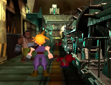 Cloud bajando de un tren al comienzo de Final Fantasy 7