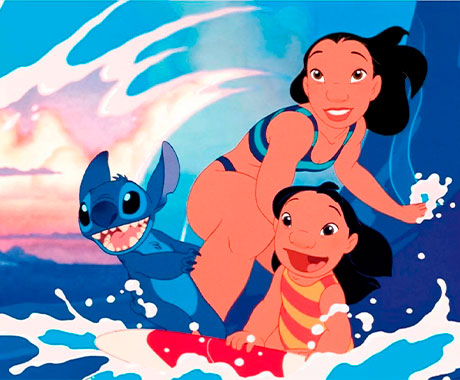 Stitch, Nani y Lilo haciendo surf en Lilo y Stitch
