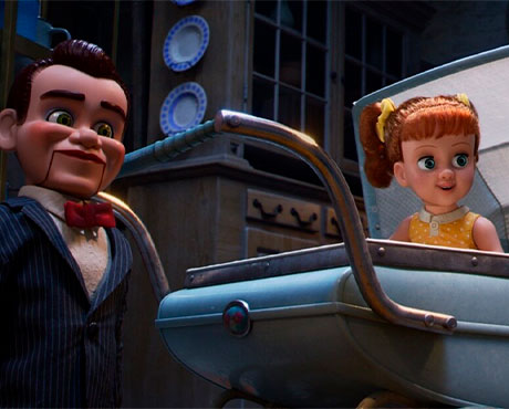 Gabby Gabby la villana de Toy Story 4 y su secuaz