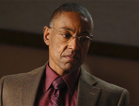 Imagen del personaje Gus Fring en la serie Breaking Bad