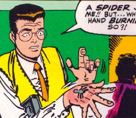 Peter Parker mordido por araña radioactiva