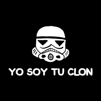 Yo soy tu clon. Niño. Fondo oscuro.