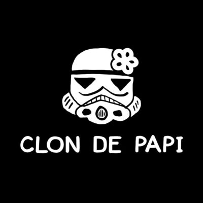 Clon de papi. Niña. Fondo oscuro.