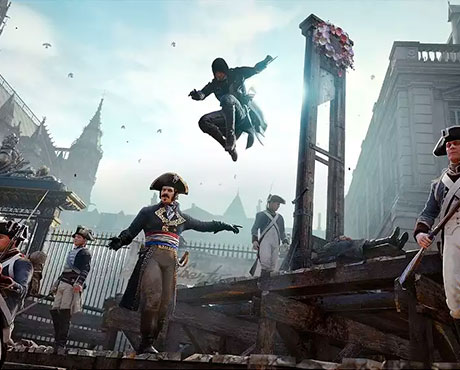 Imagen de Arno Dorian saltando encima de un soldado francés en el juego Assassin's Creed: Unity.