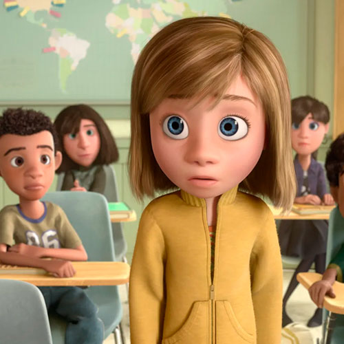 Imagen de riley en clase en la película del revés.
