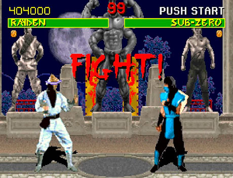 Imagen de Raiden luchando contra Sub-Zero en el primer juego de Mortal Kombat.